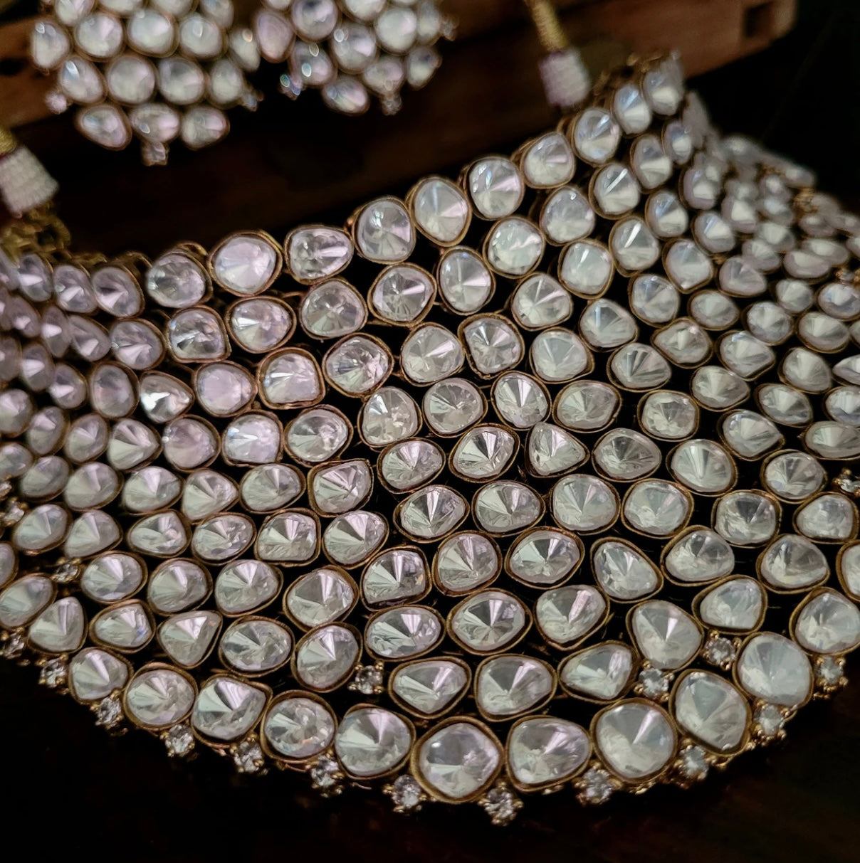 EXCLUSIVE POLKI KUNDAN DESIGNER CHOKER WITH EARRINGS