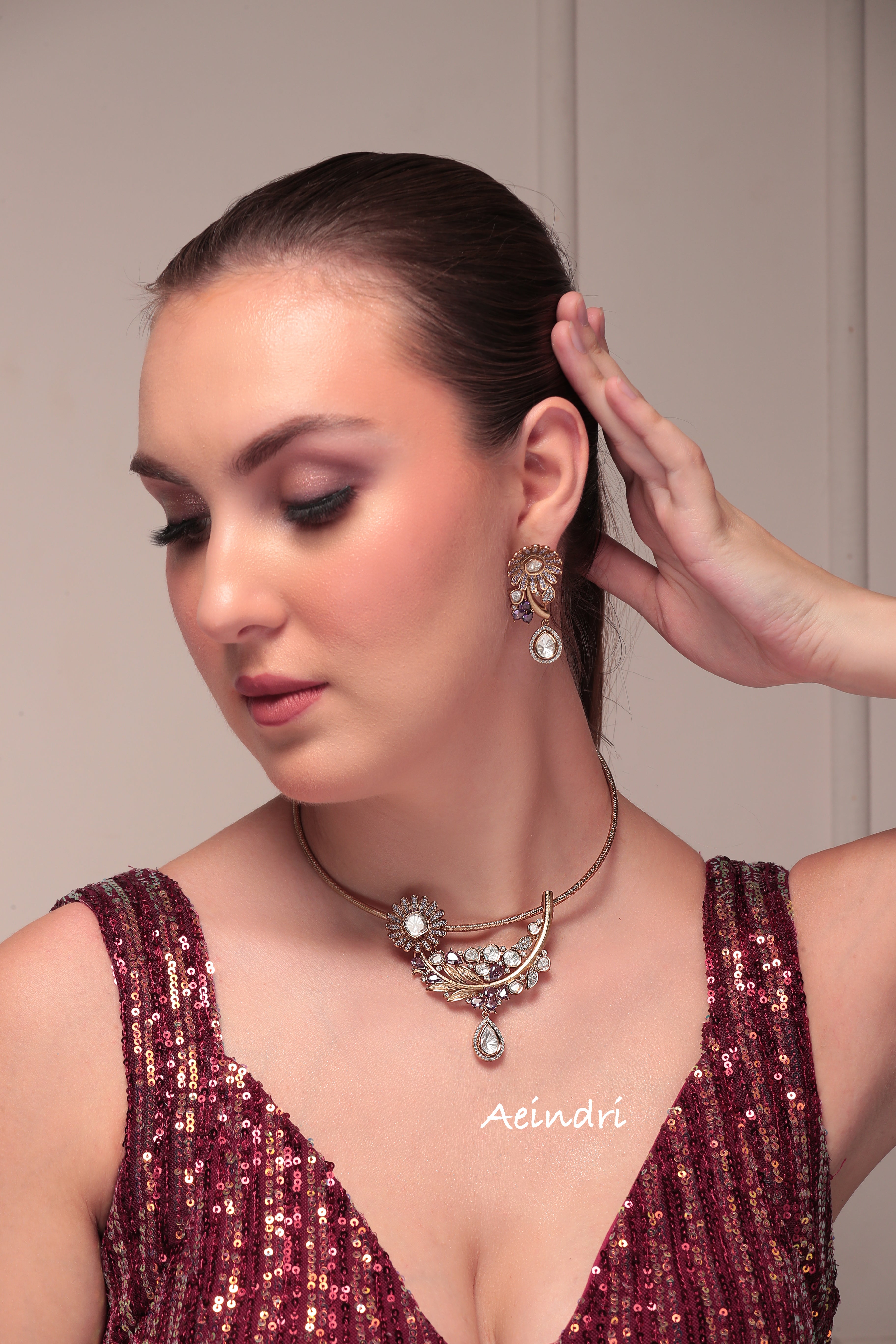 Aeindri Graceful Floral Hasli Necklace Set with Earrings