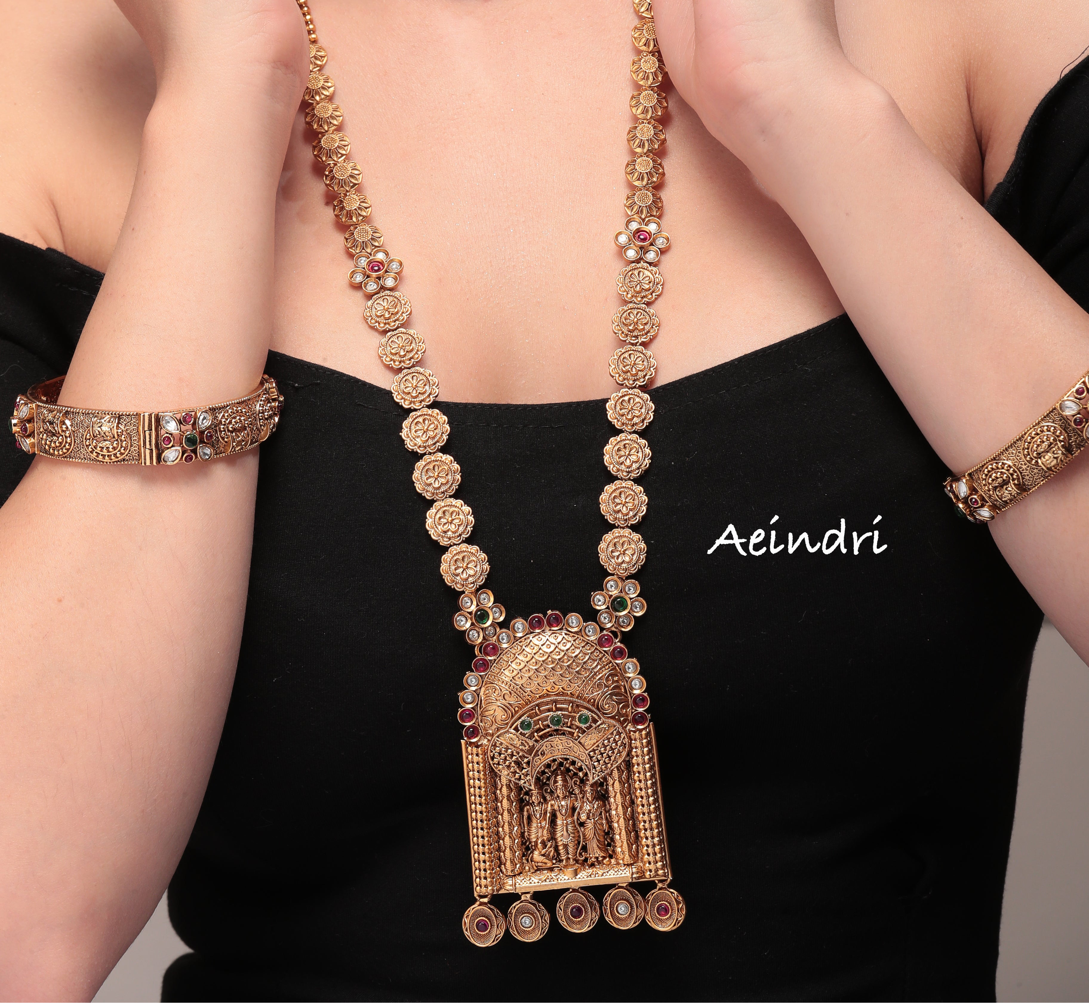 Luxury High-Quality Gold-Plated Necklace with eyerings