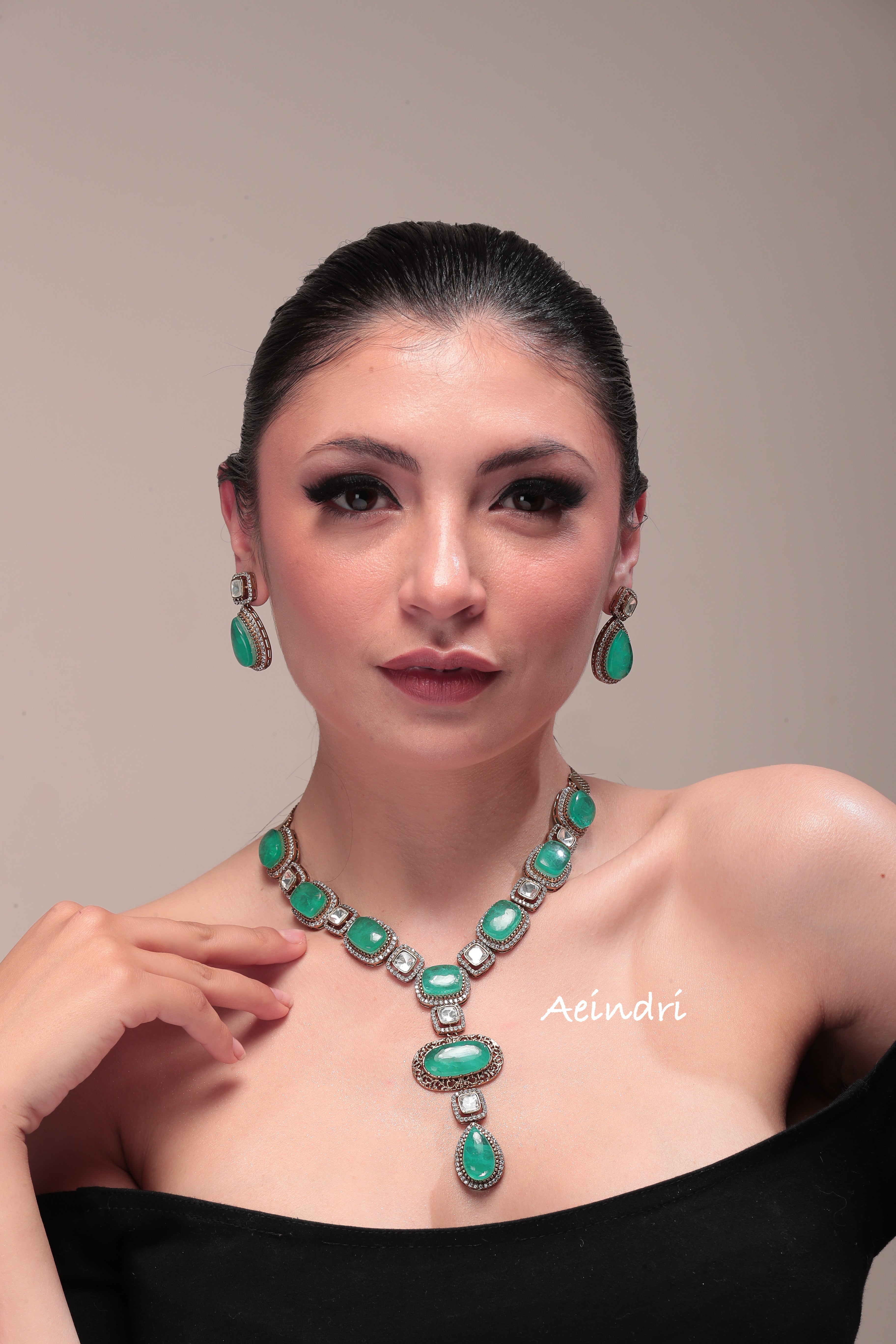Aeindri Emerald Glow Statement Necklace Set