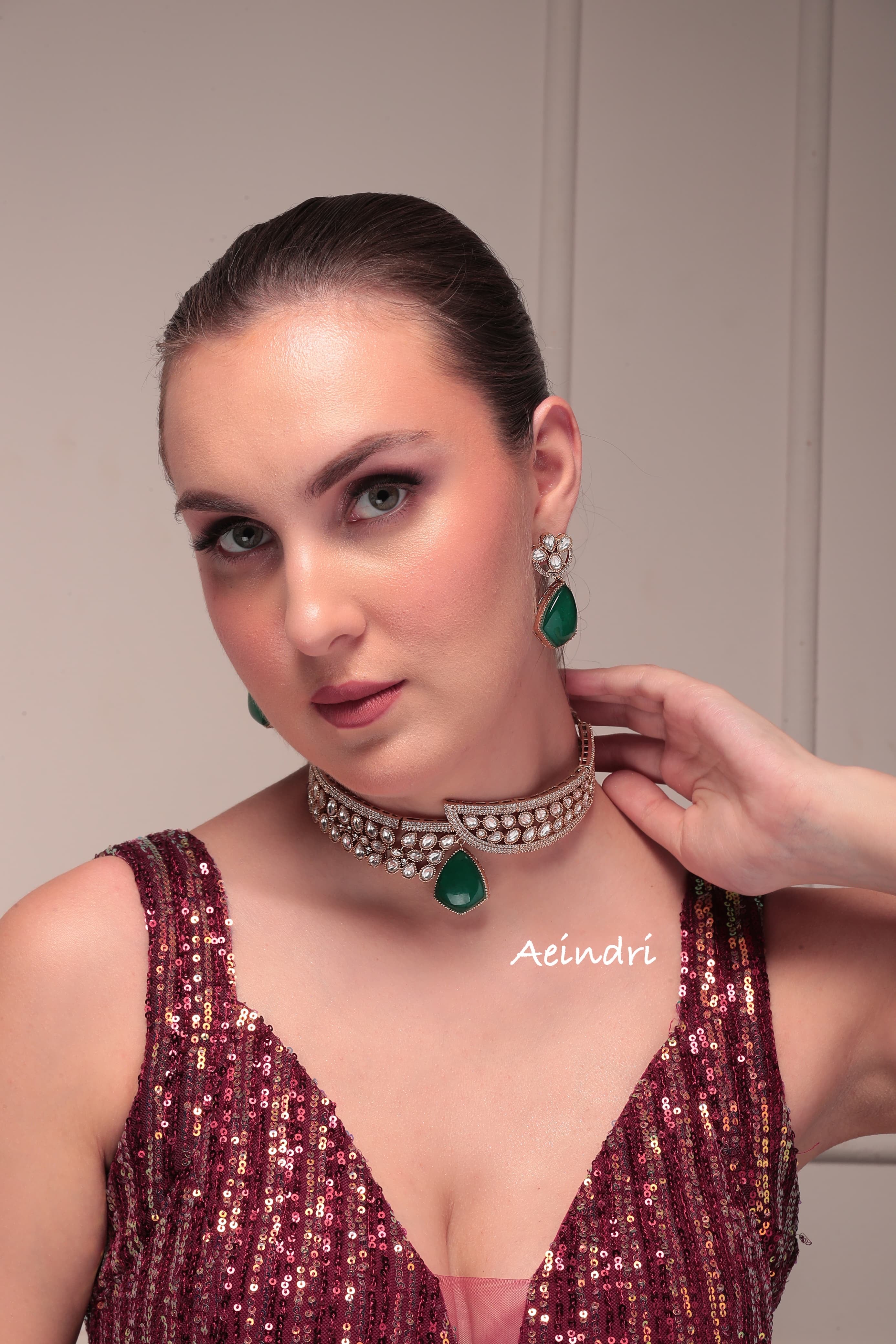 CUBIC ZIRCON BIG EMERALD DROP GOLD-PLATED SHORT KUNDAN NECKLACE SET