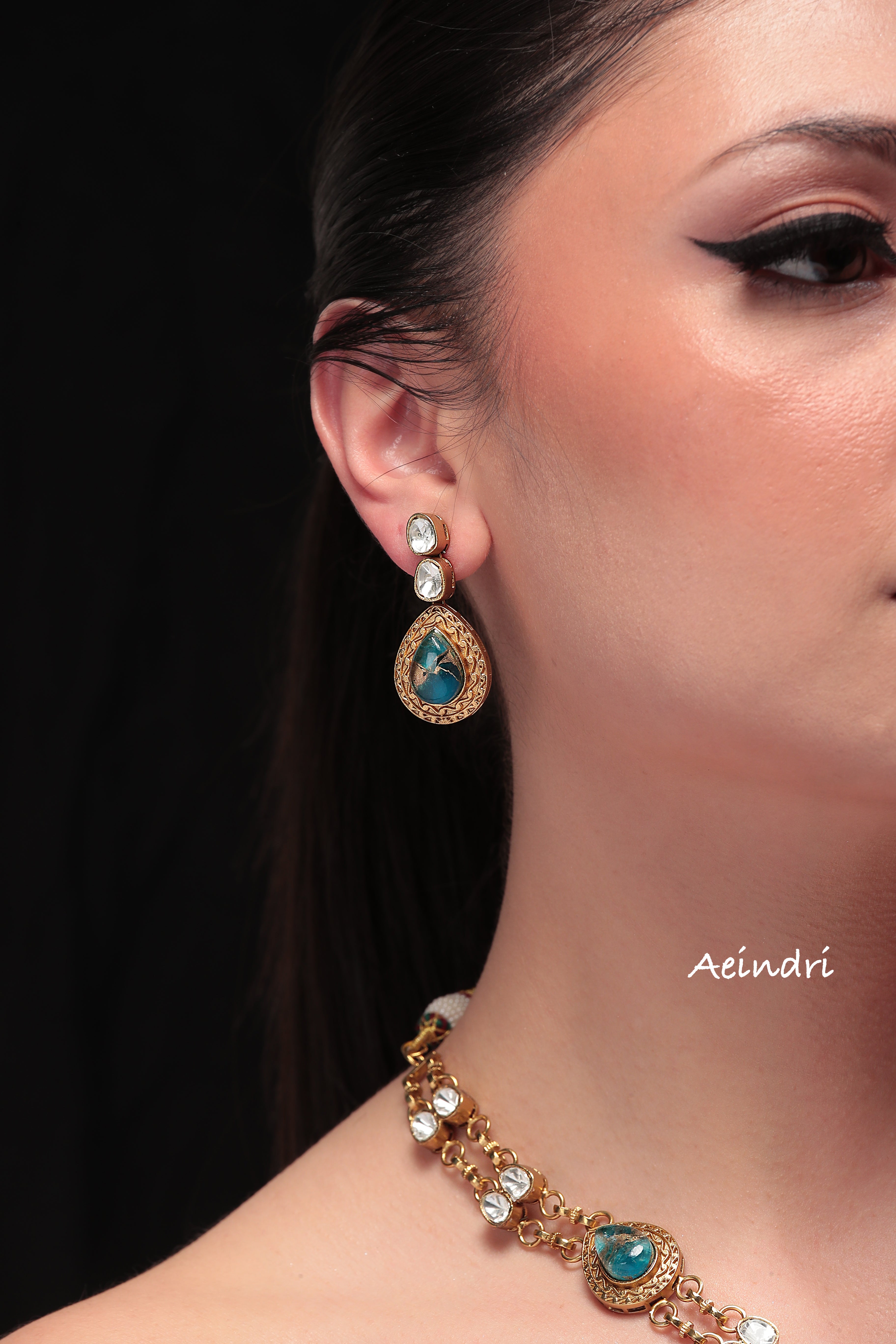 Aeindri Antique Gold Blue Stone Necklace Set