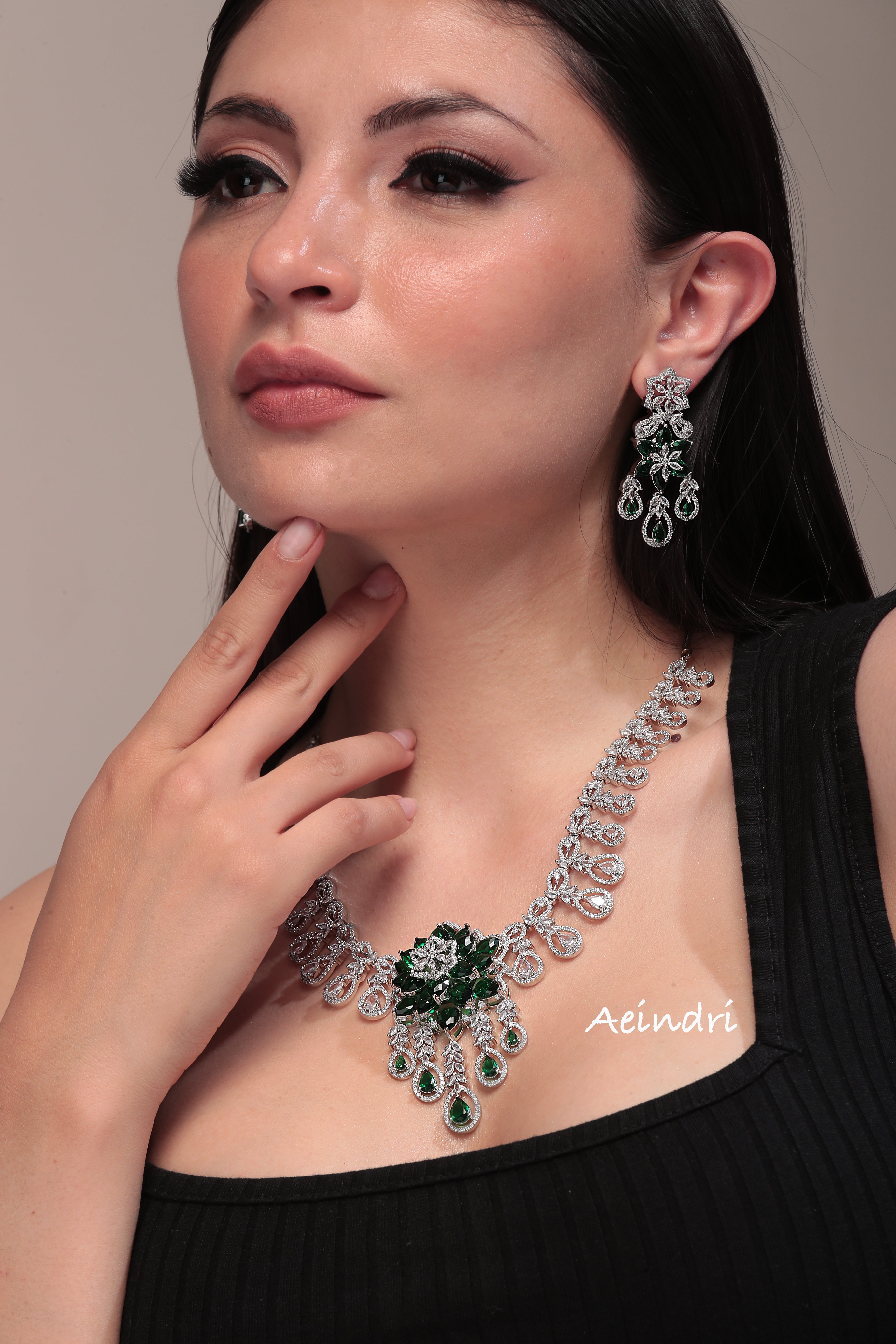 Aeindri Emerald Blossom Diamond-Style Necklace Set