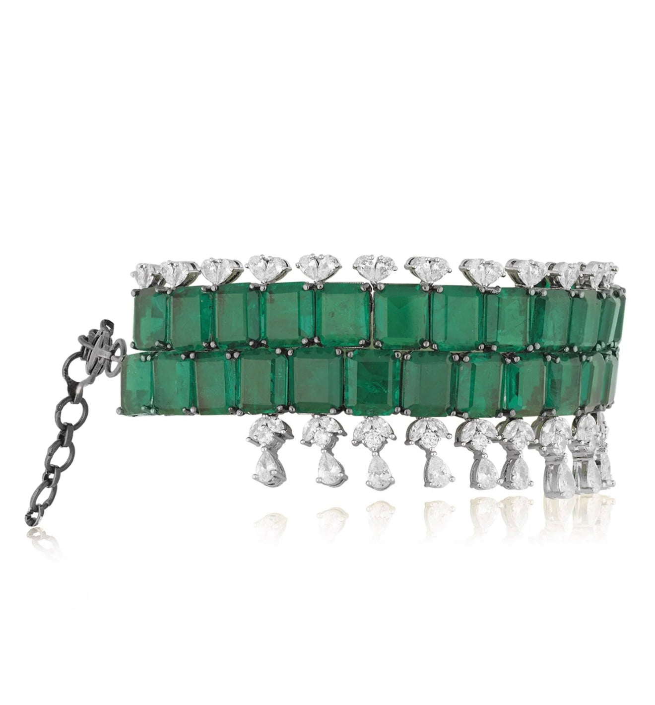 This is a regal emerald and diamond choker necklace.