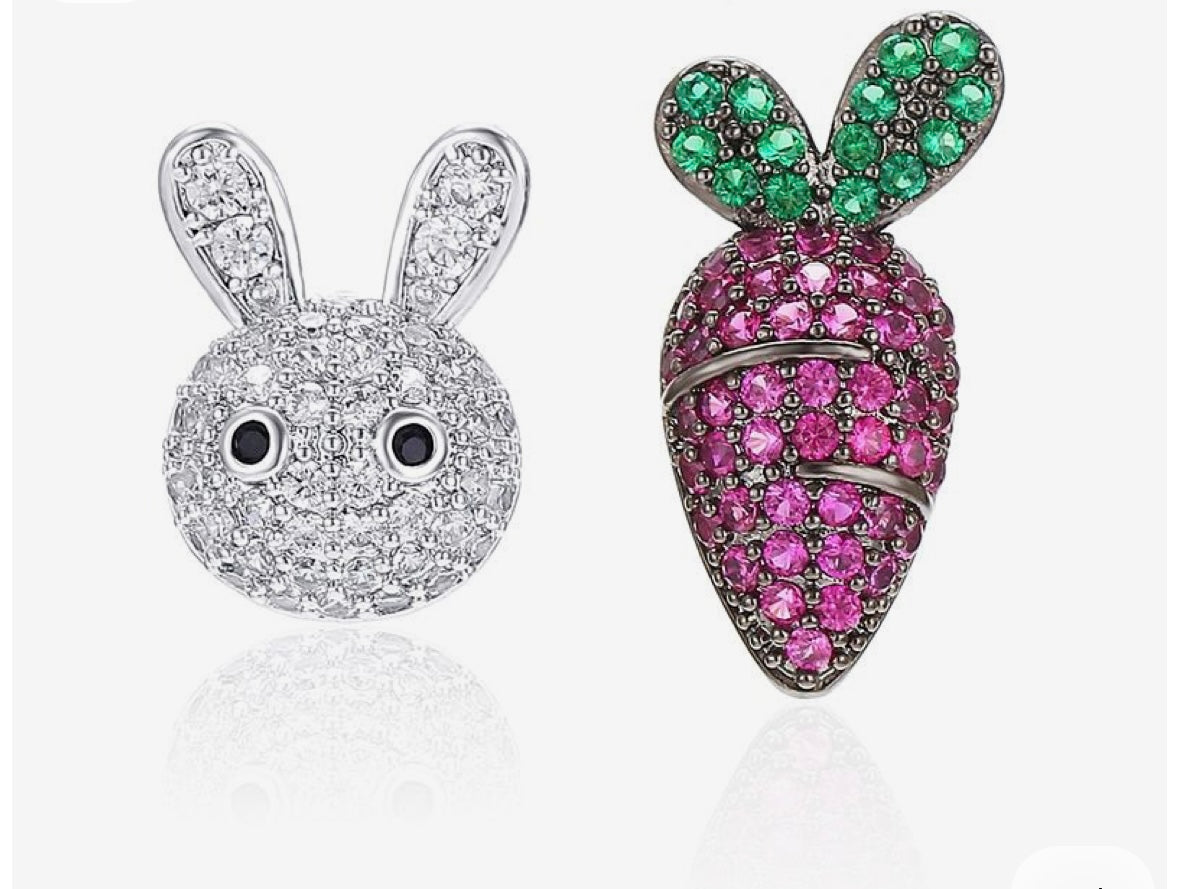 BUNNY & CARROT STUD EARRING