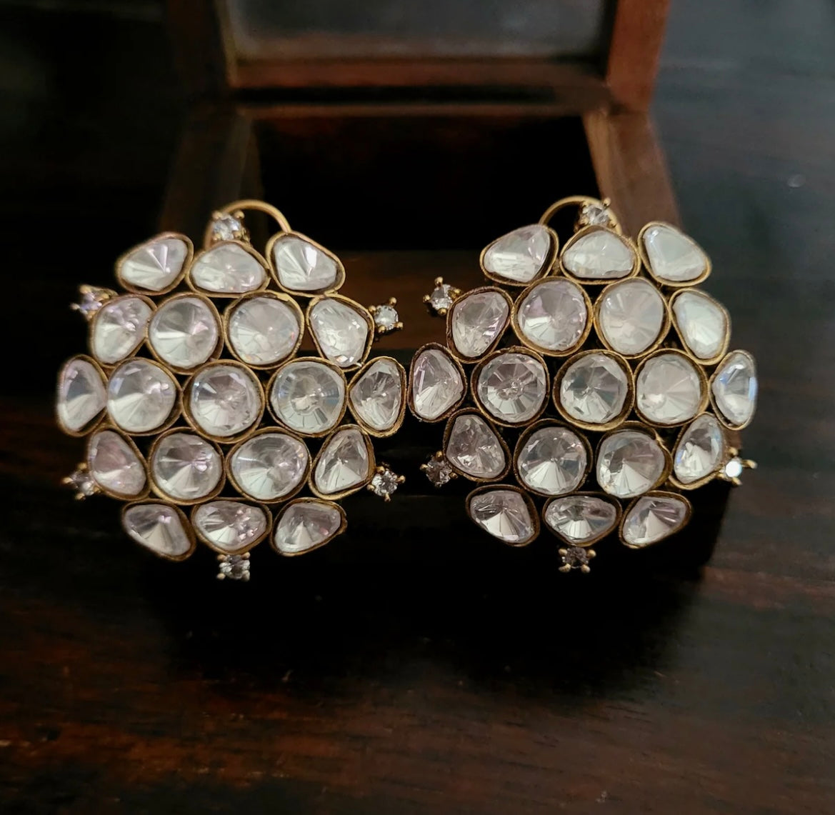 EXCLUSIVE POLKI KUNDAN DESIGNER CHOKER WITH EARRINGS