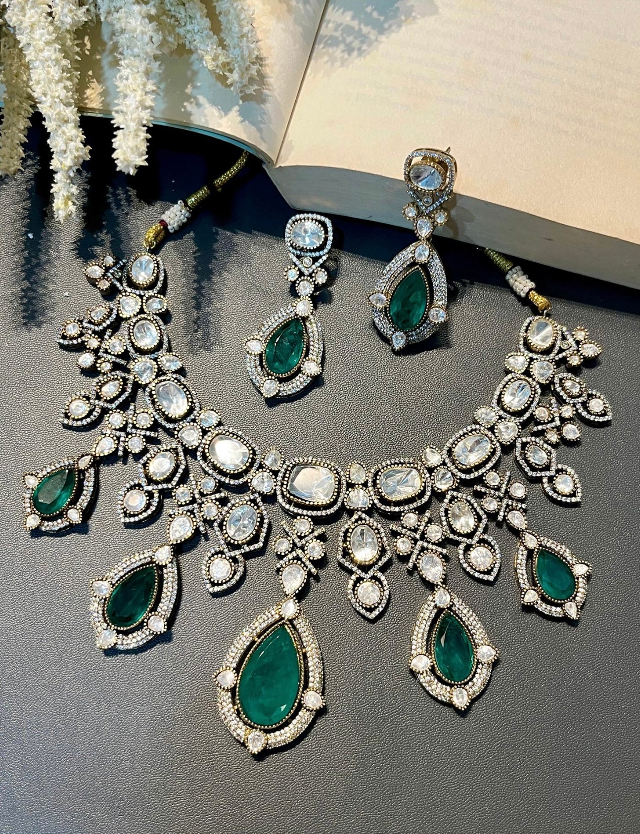 Green Zari, Stones Kundan Embellished Necklace Set